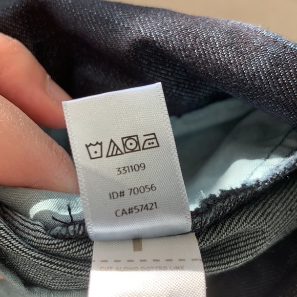 NWT LOFT Dark Rinse 4” Inseam Jean Shorts - Picture 11 of 11